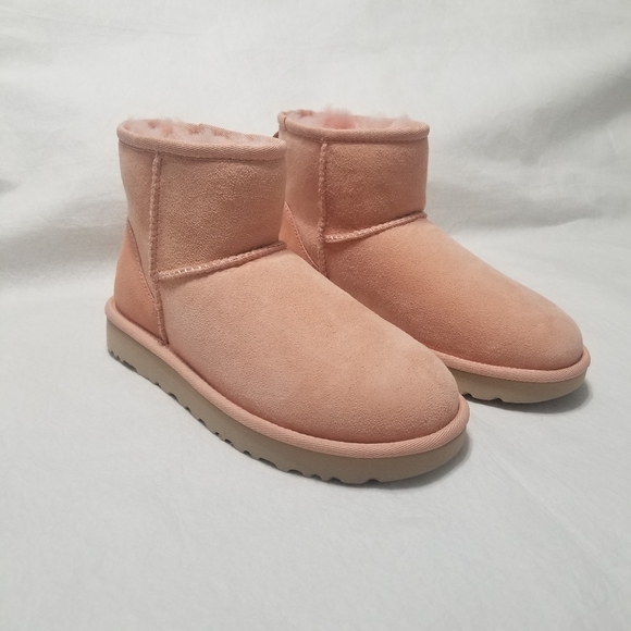 uggs peach
